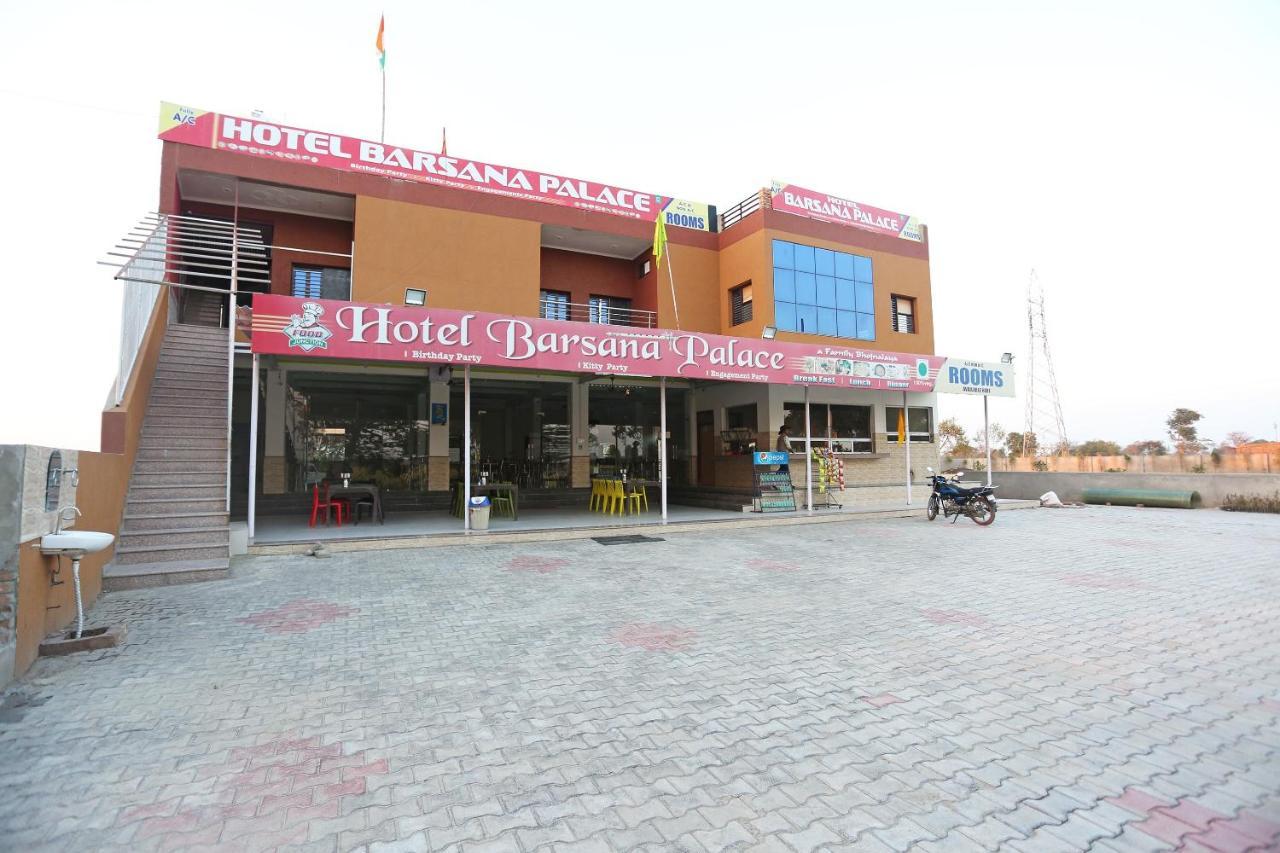 Oyo 29517 Hotel Barsana Palace Chhata Exteriér fotografie